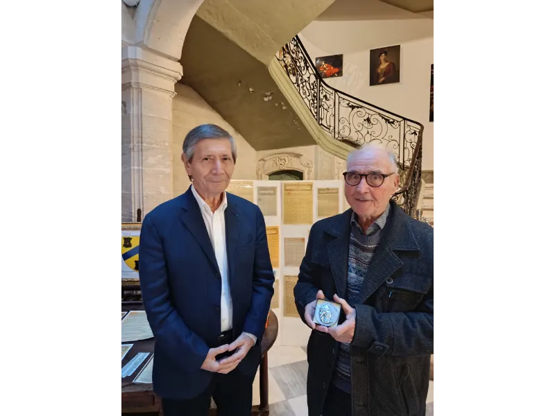 Courrier d'Avignon - Photo 3