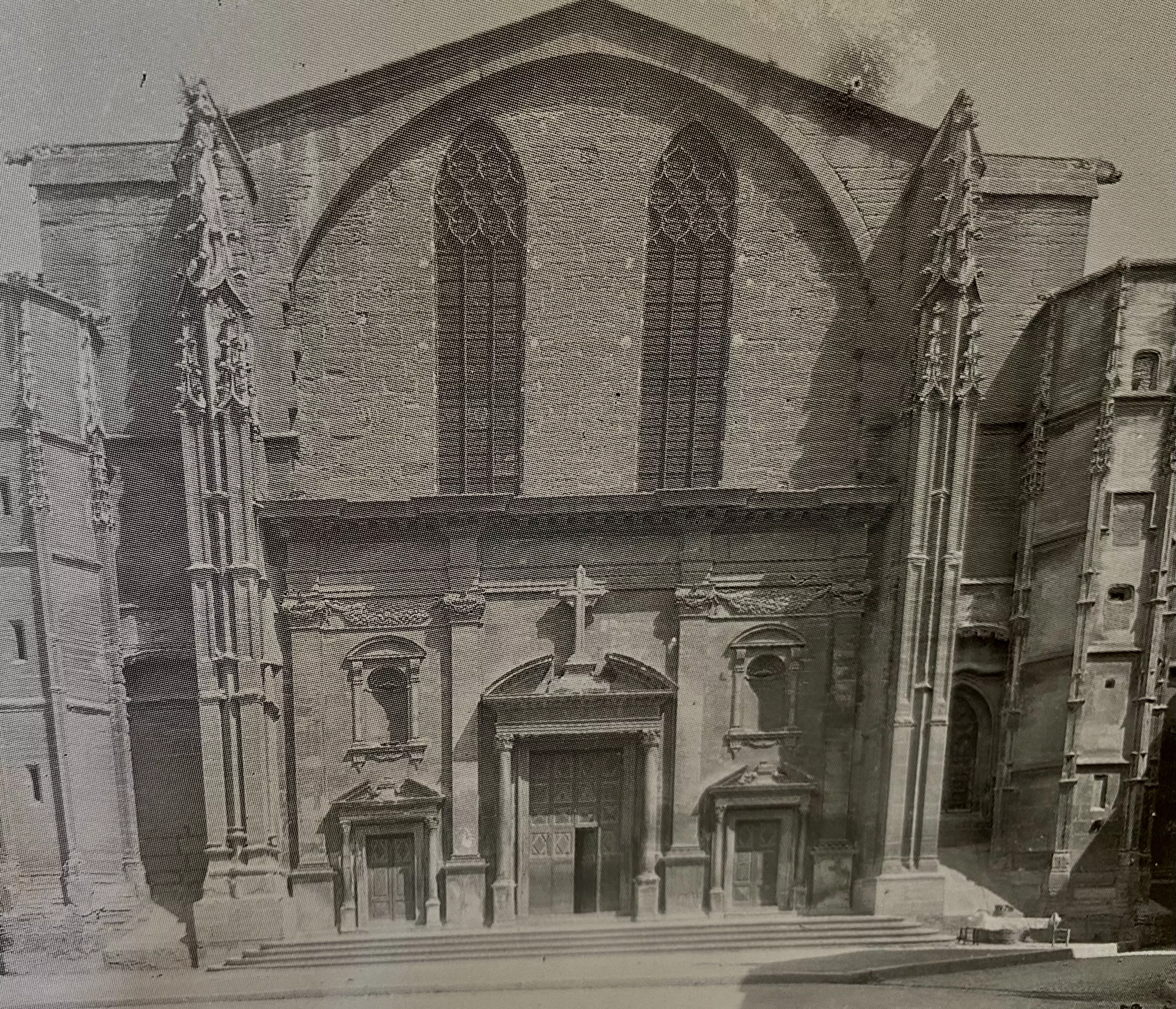 Façade de l'église Saint-Siffrein CARPENTRAS